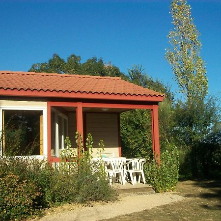 Les Chalets Des Mousquetaires Mirepoix  エクステリア 写真