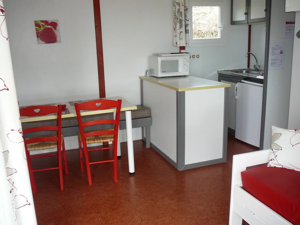 Les Chalets Des Mousquetaires Mirepoix  エクステリア 写真