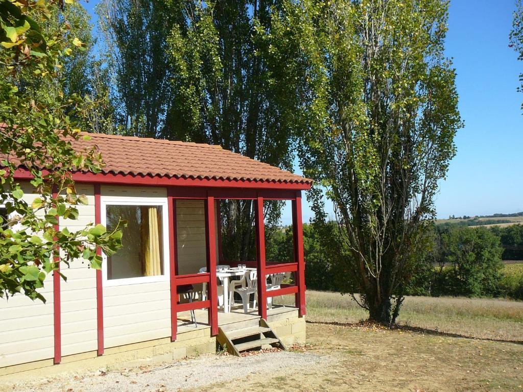 Les Chalets Des Mousquetaires Mirepoix  エクステリア 写真