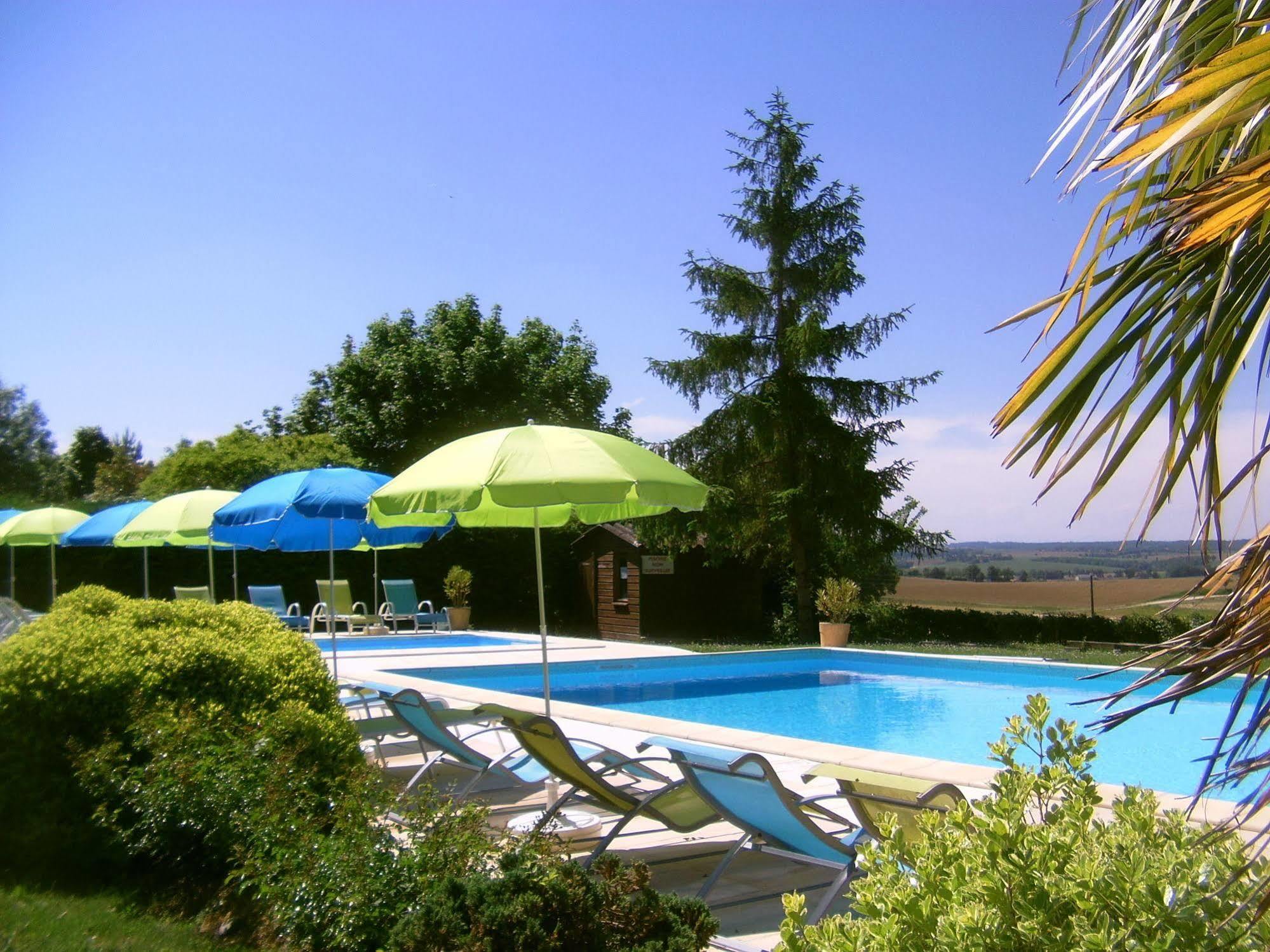 Les Chalets Des Mousquetaires Mirepoix  エクステリア 写真